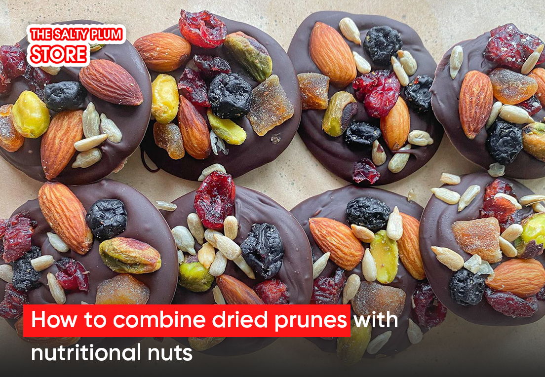 How to combine dried prunes with nutritional nuts